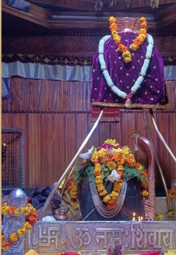 Shree kashi vishwanath temple Uttarkashi, Vishwanath temple uttarkashi history in hindi, vishwanth temple uttarkashi details in hindi, श्री काशी विश्वनाथ मंदिर उत्तरकाशी